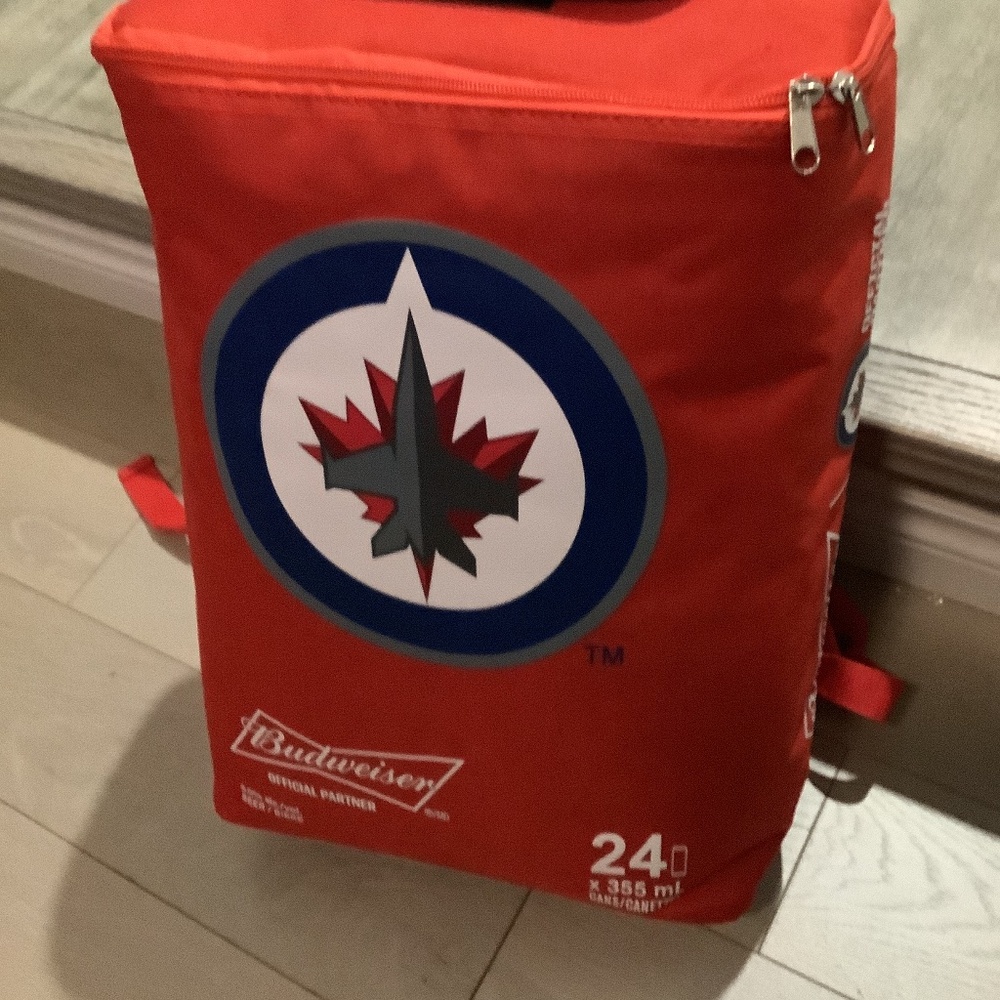 Budweiser 24 x 344 ml Cans Cooler Backpack